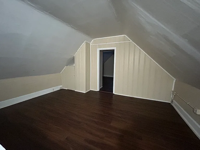 1605 Spruce St — Photo 12