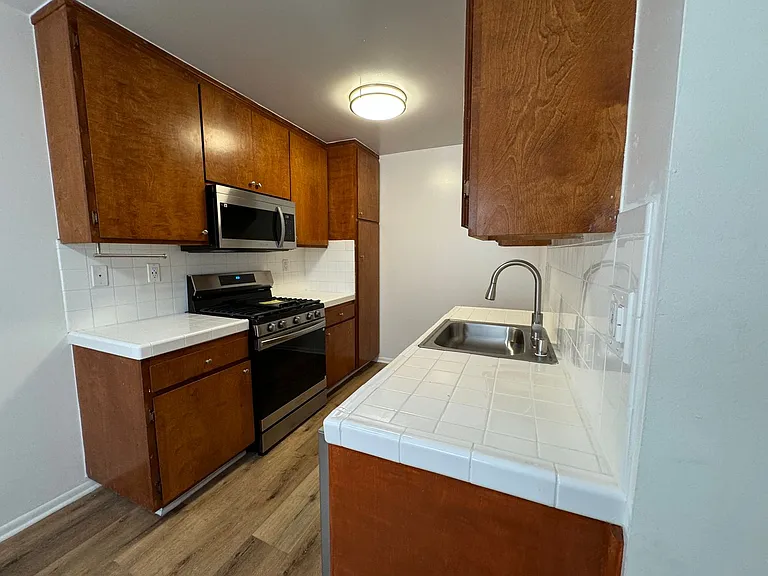 5650 Fair Ave — Photo 11