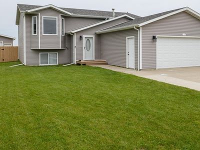 128 Libby Rd, Bismarck, ND, 58504
