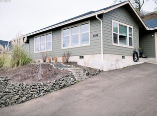 2024 NE Sunset Loop Dr, Roseburg, OR 97470