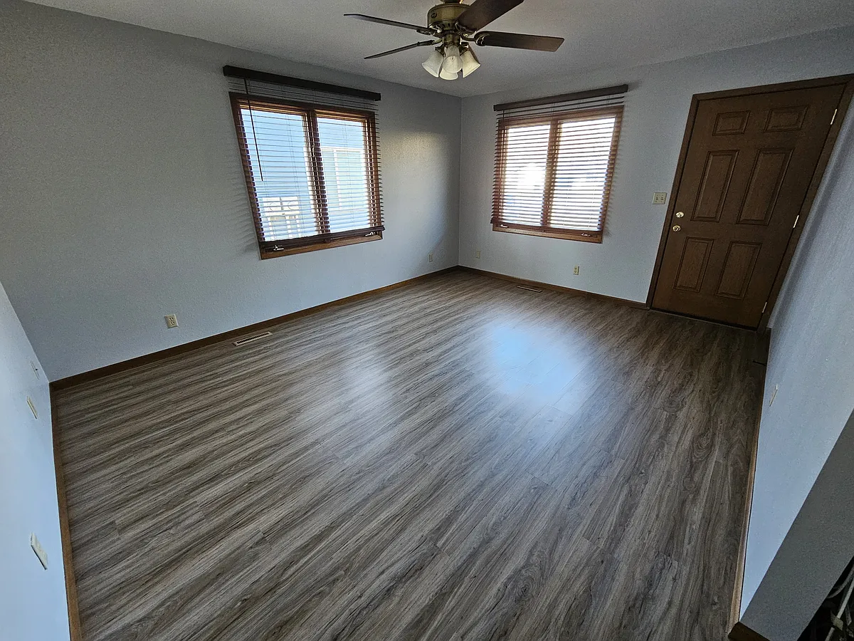 Building Photo - 632 Garnet Dr
