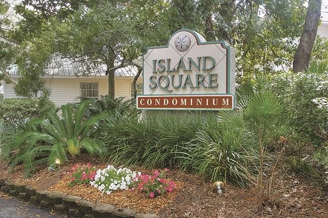 1st image of 106 E Island Square Dr #106