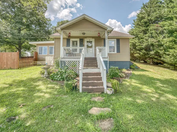 225 Dover Ave, Mt Carmel, TN 37645