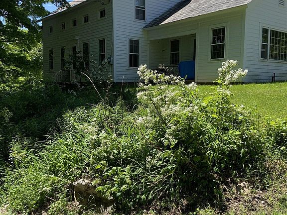 3rd image of 43 Henderson Ln