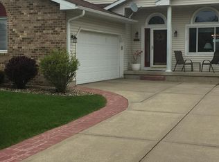 2902 Brian Ln, Madison, WI 53711