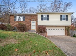 250 Pine Cir, Dunbar, WV 25064