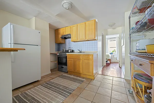 Rented by Compass | media 11