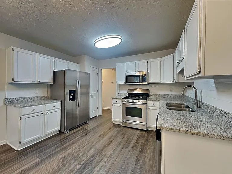 4740 Minden Chase — Photo 5