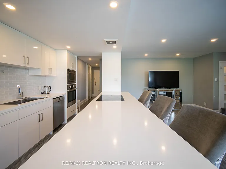 60 Montclair Ave #506 — Photo 12