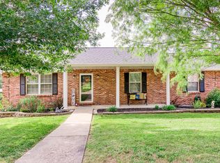 218 Gateway Dr, Jefferson City, MO 65109