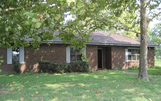 1st image of 2718 Carr Cir
