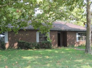 2718 Carr Cir, Newport, AR 72112