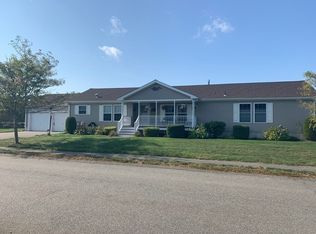 5301 Pheasant Ln, Middleboro, MA 02346