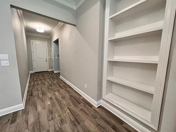 5th image of 322 Ouachita Ln