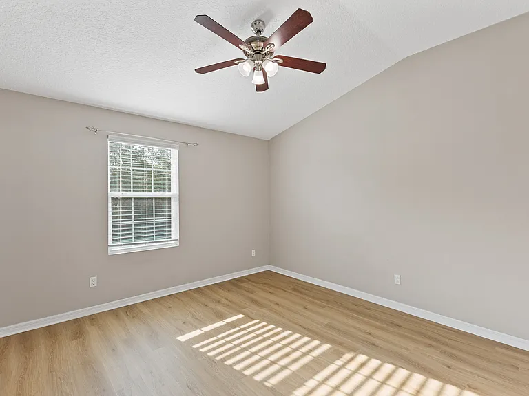 506 Rainbow Springs Loop — Photo 17