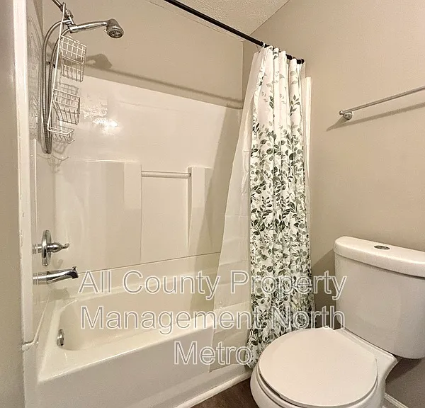 2245 Highpoint Rd — Photo 7