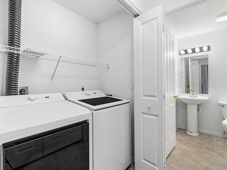 1113 Green Knoll Dr — Photo 33