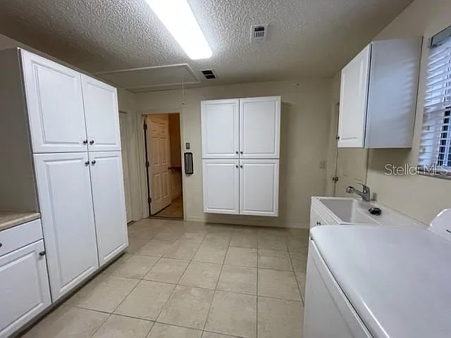 1704 Lisette Way — Photo 12