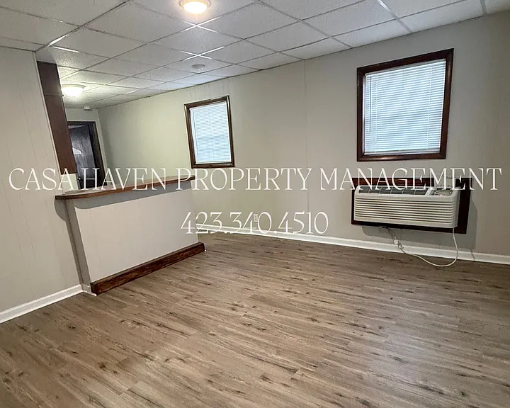 204 E Watauga Ave — Photo 3
