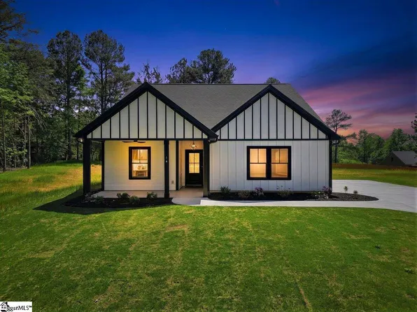 14 Briarwood Ct, Simpsonville, SC 29681