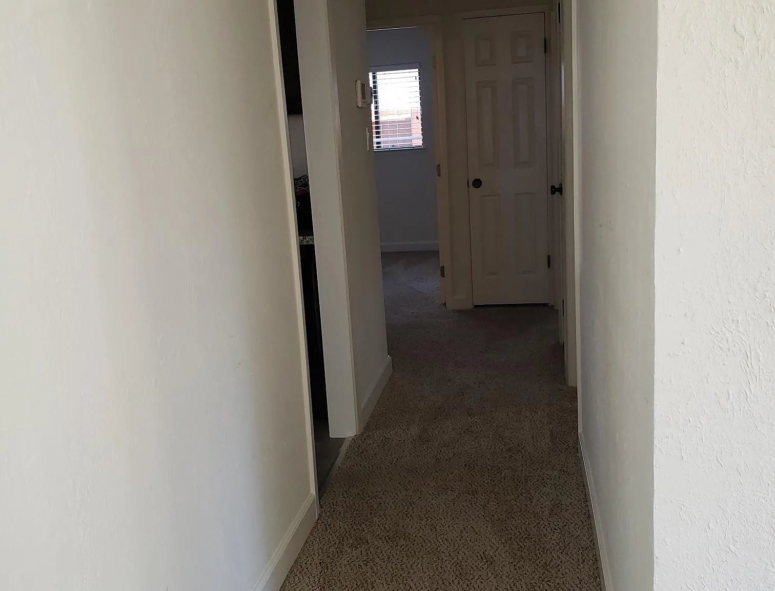 4 bed, 1410 sqft, $5,600 — Photo 3