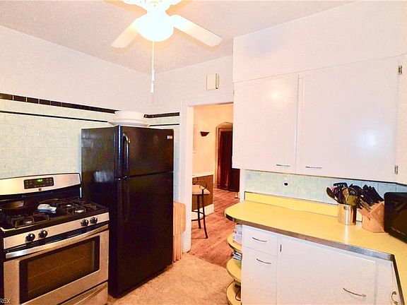 3rd image of 14969 Lakewood Heights Blvd