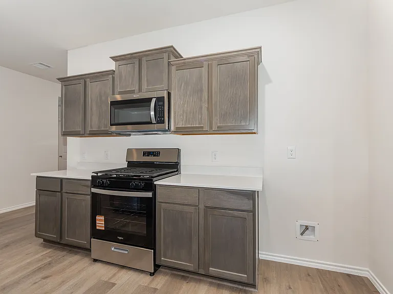 3928 Amethyst Dr — Photo 7