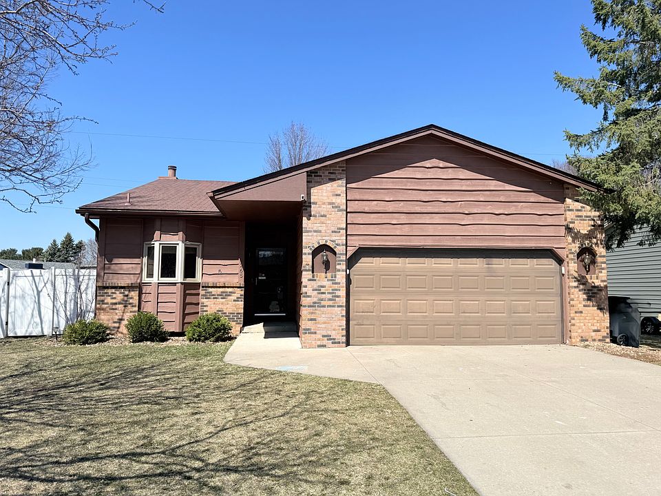 1st image of 265 Oakwood Dr