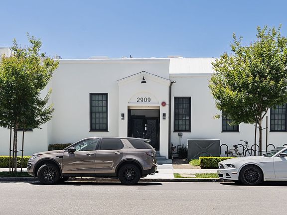 4th image of 2909 Orchard Ave APT 7