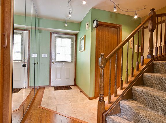 4th image of 1192 Blackburn Dr