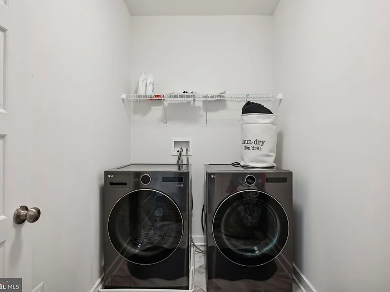 319 Summit Point Blvd #1A-2A-2B — Photo 16