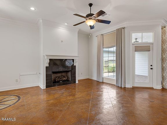 4th image of 107 Barataria Bay Point