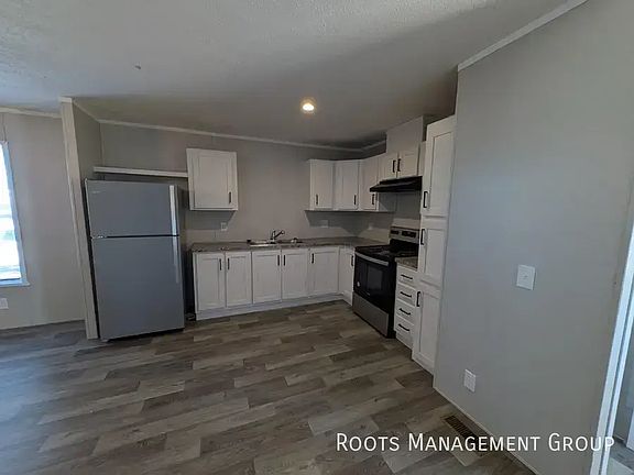 4th image of 106 Burgundy Ln #106B