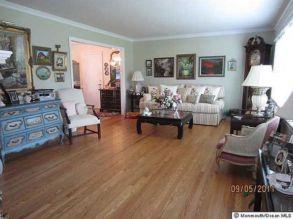 4th image of 185 Hamiltonian Dr