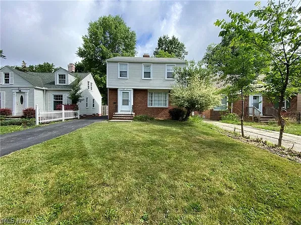 3805 Bainbridge Rd, Cleveland Heights, OH 44118