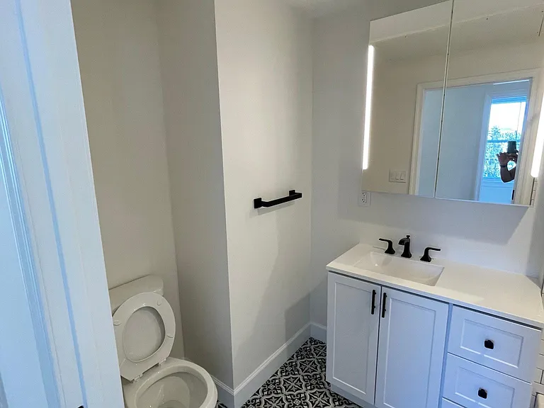 75 Florida Ave NW #4 — Photo 18