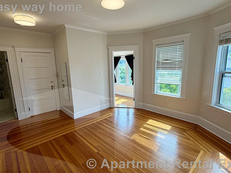 9 Ashland St — Photo 7