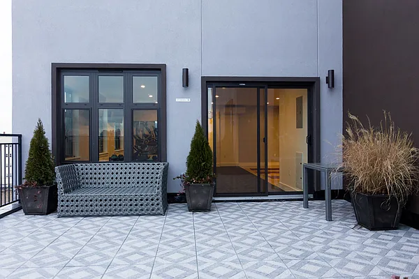 Rented by Nooklyn NYC LLC | media 22