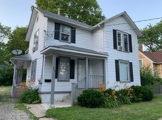 337 Cedar St, Aurora, IL 60506