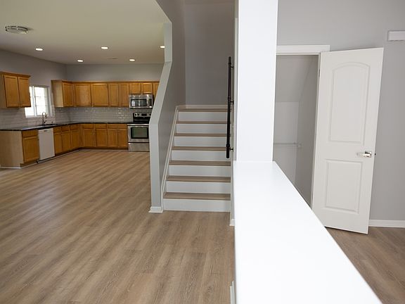 4th image of 4308 Stone Mountain Dr