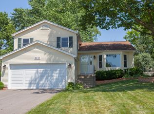 6636 Oak Tree Trl, Woodridge, IL 60517
