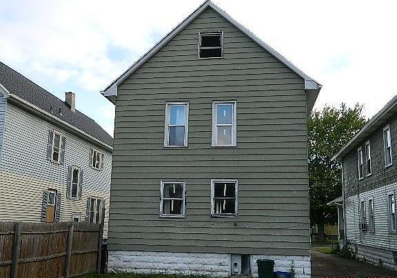 2nd image of 751 Tifft St
