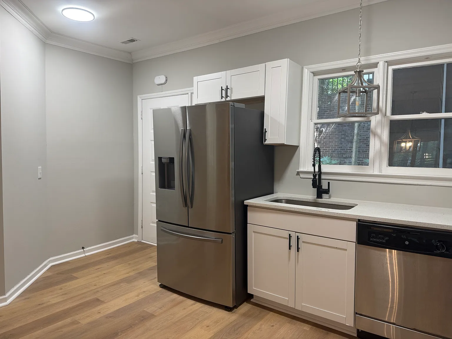 2 bed, 1158 sqft, $1,950 — Photo 4