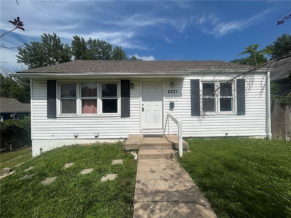 1st image of 4221 Spruce Ave