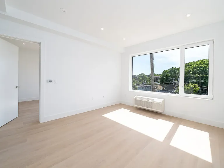 3310 Liberty Ave #207 — Photo 9