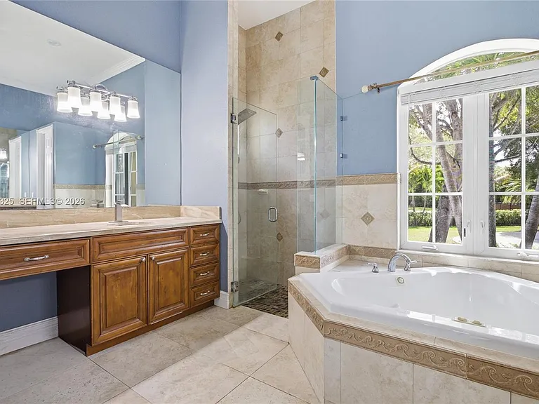 20401 SW 48th Pl — Photo 17