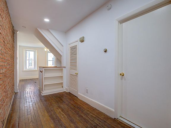 4th image of 3436 Sunnyside Ave #1