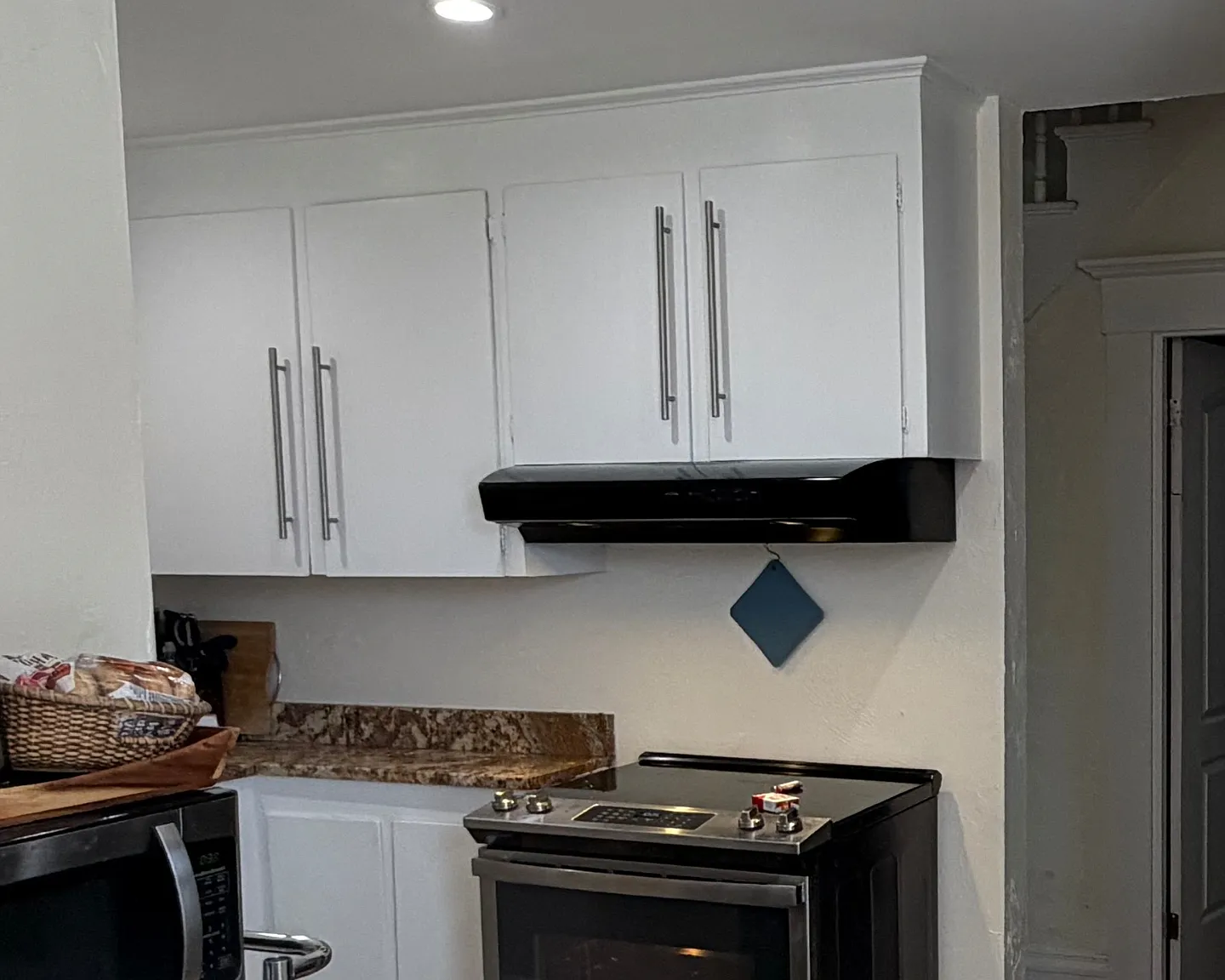 2 bed, 1000 sqft, $2,500 — Photo 2