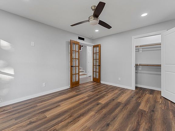 5th image of 305 Valley Park Dr
