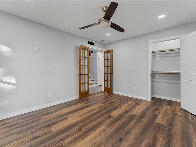 305 Valley Park Dr — Photo 5